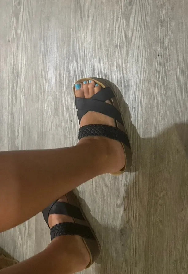 <p><strong>WHEN ORDERS TURN INTO STORIES</strong></p>